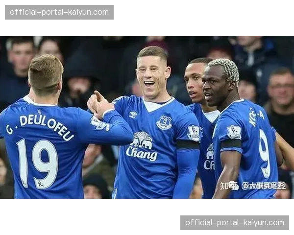 西汉姆联对阵狼队,双方为欧战资格展开激烈争夺 西汉姆联对阵狼队,双方为欧战资格展开激烈争夺